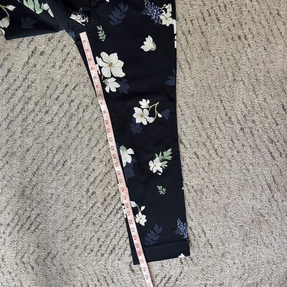 Banana Republic Sloan Black Floral Straight Leg Pants - Picture 8 of 9